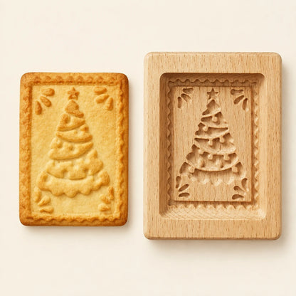 Weihnachtliche Keksform aus geschnitztem Buchenholz