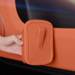 🥳 SONDERANGEBOT 2026 – über 50.000 mal verkauft! 🚗🧺 40 % Rabatt auf den Leder-Getränkehalter für die Autotür. ✅ Große Öffnung für Getränke & Handy 🔒 Sicherer Halt durch Clip-Befestigung 🛡️ Strapazierfähiges PU-Leder in eleganter Optik